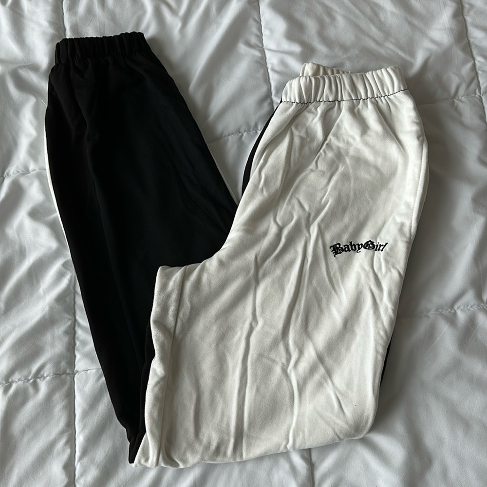Never worn 1/2 black 1/2 off white joggers
